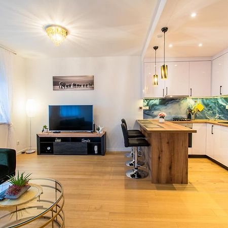 Flexible Selfcheckins 38 - Zagreb - Garage - Loggia - New - Luxury - Apartment Exterior photo